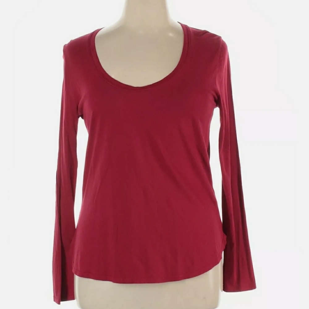 ASKYA Long Sleeve Scoop Neck Top